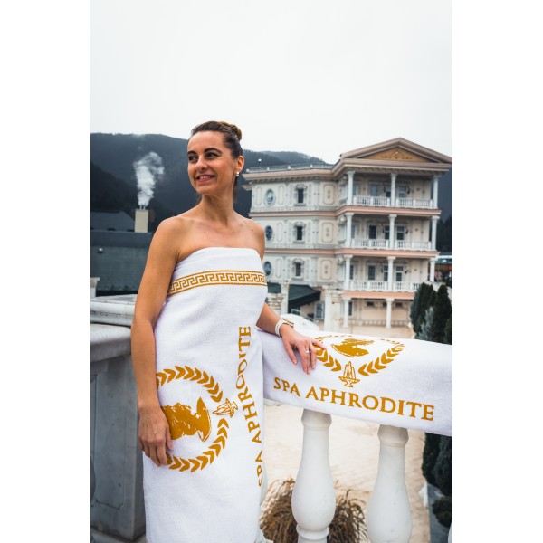  White towel with gold logo Aphrodite -  - Aphrodite Shop